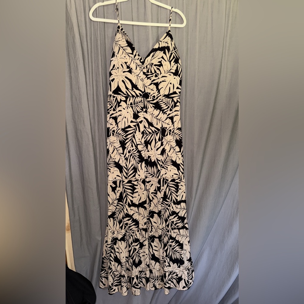 No Boundaries Black and Tan Leaf Print Maxi Dress